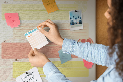 Tablero de corcho para pared con diseño colorido de planificador semanal de comidas para la familia