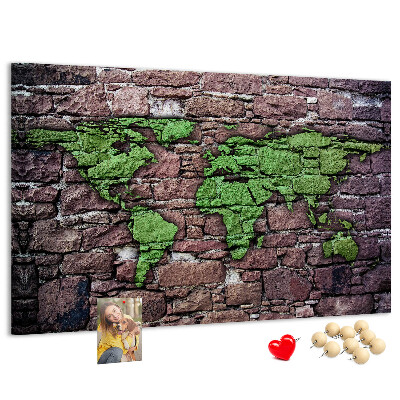 Pizarra de corcho mapamundi en diseño de pared de piedra verde