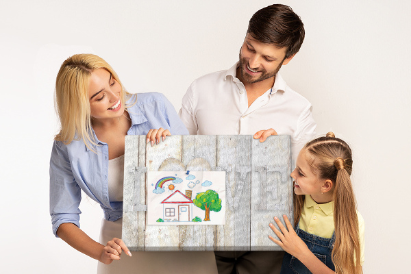 Tablero de anuncios Placa de madera con la palabra amor