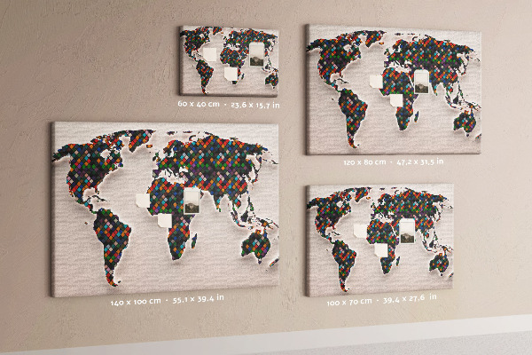 Mapa del mundo de corcho diseño a color con cuadrados