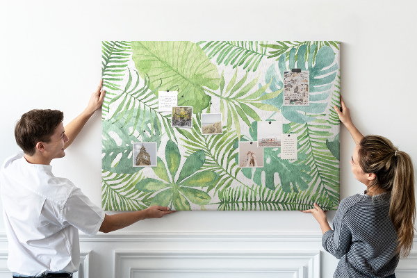 Tablero de anuncios con diseño de hojas de plantas tropicales en acuarela