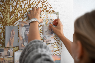Tablero de anuncios Un árbol genealógico con ramas ramificadas