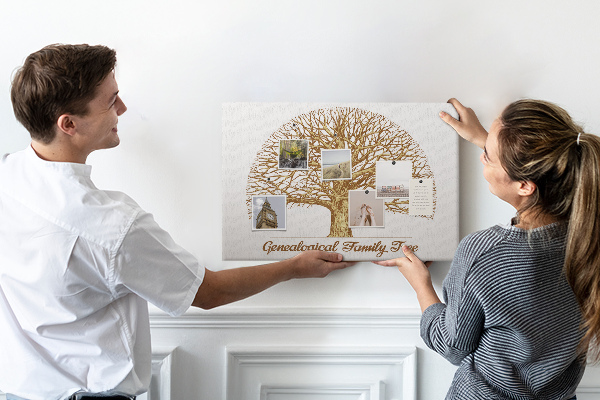 Tablero de anuncios Un árbol genealógico con ramas ramificadas
