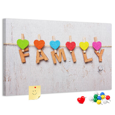 Pizarra de corcho Corazones familiares sobre un fondo de madera