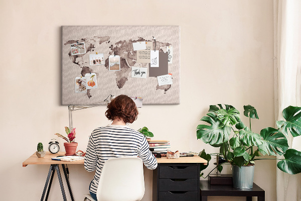 Tablero de anuncios Mapa del mundo en tonos marrones.