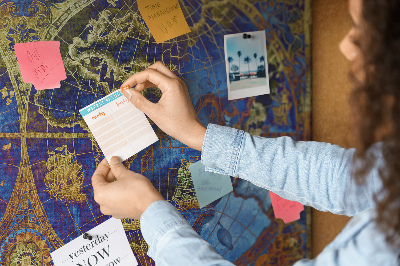 Pizarra de corcho con un diseño de mapa del mundo antiguo en colores intensos