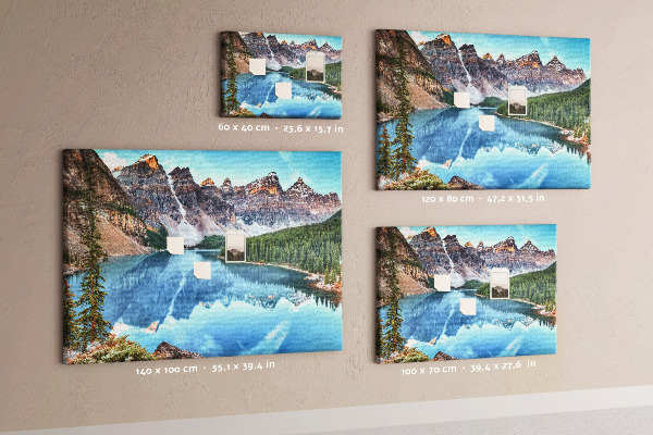 Tablero de corcho decorativo paisaje de montaña reflejado en el lago