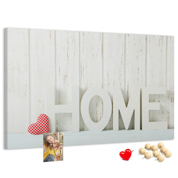 Tablero de anuncios con inscripción HOME elegante sobre fondo blanco