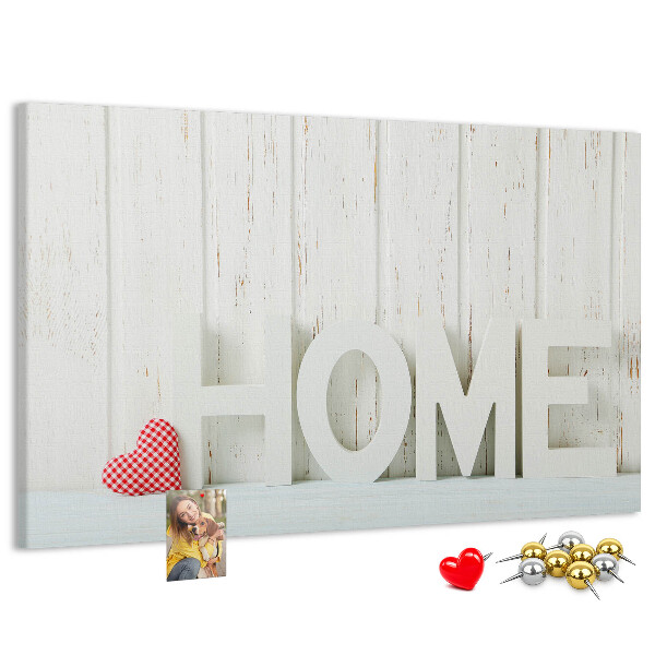 Tablero de anuncios con inscripción HOME elegante sobre fondo blanco