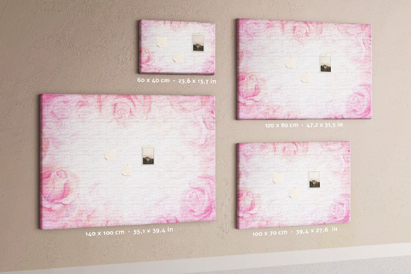 Tablero de anuncios con diseño de rosas rosadas delicadas al fondo