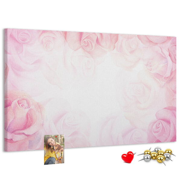 Tablero de anuncios con diseño de rosas rosadas delicadas al fondo