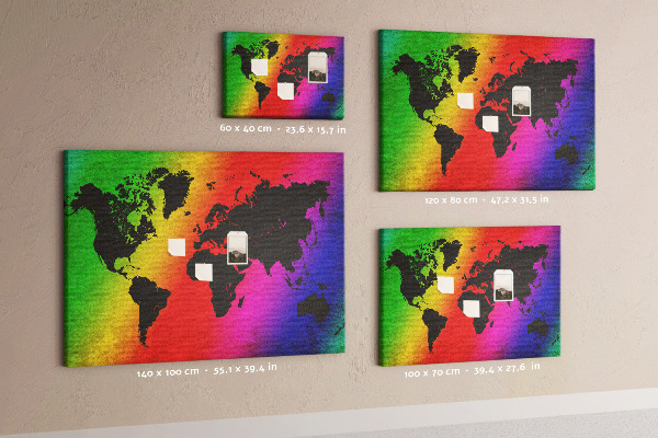 Tablero de corcho decorativo mapa del mundo con diseño arcoíris sobre fondo colorido