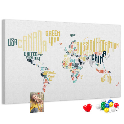 Tablero de anuncios Mapa del mundo con los nombres de los países en palabras.