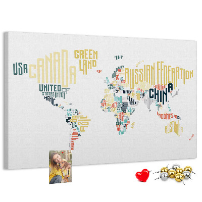 Tablero de anuncios Mapa del mundo con los nombres de los países en palabras.