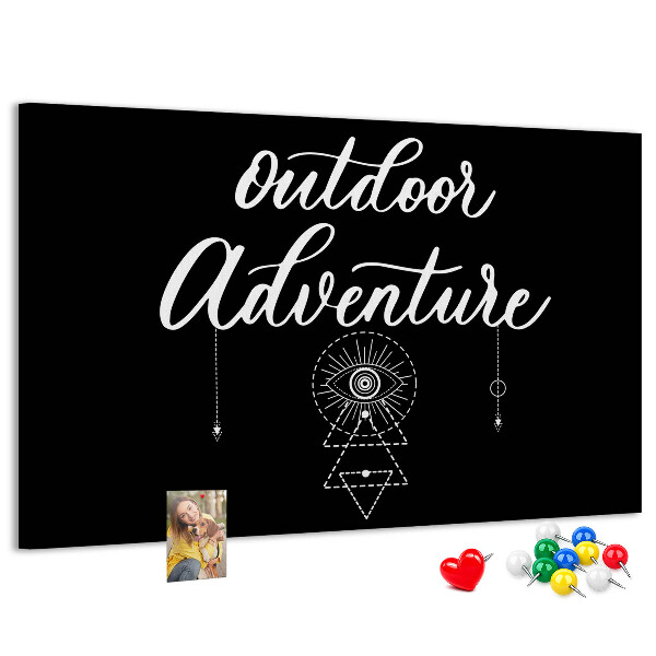 Tablero de anuncios con diseño de aventura al aire libre y símbolos