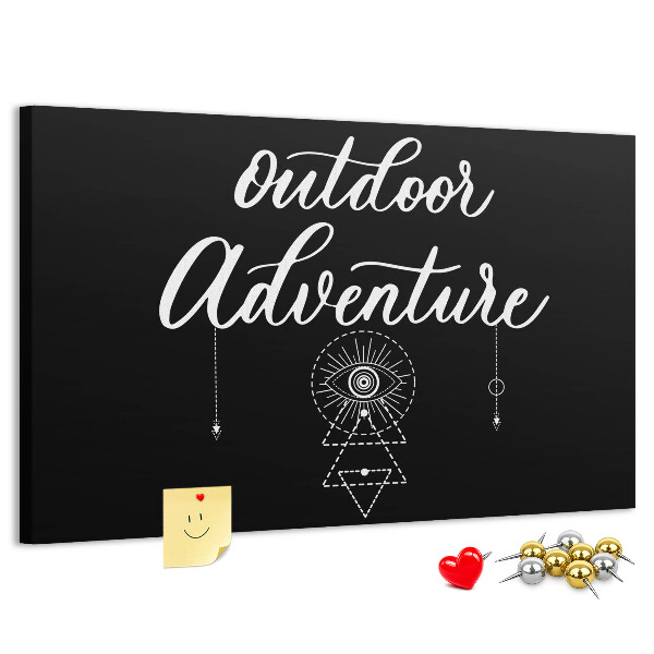 Tablero de anuncios con diseño de aventura al aire libre y símbolos