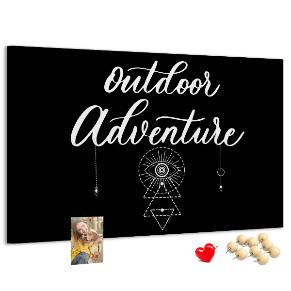 Tablero de anuncios con diseño de aventura al aire libre y símbolos