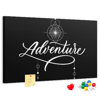 Tablero de corcho decorado con diseño de brújula y estrellas en un viaje hacia lo desconocido