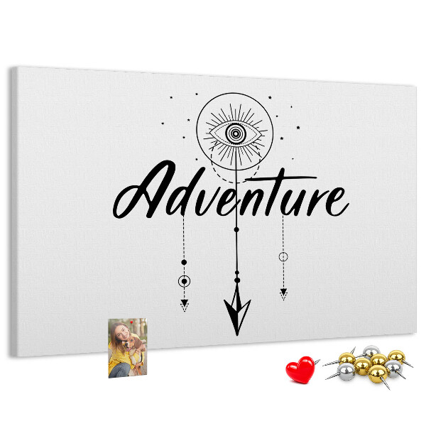 Tablero de corcho decorado con diseño de símbolo de ojo y flecha