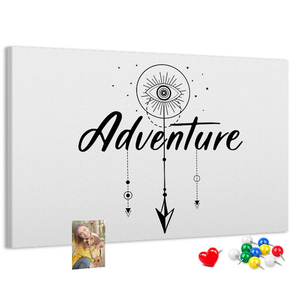 Tablero de corcho decorado con diseño de símbolo de ojo y flecha