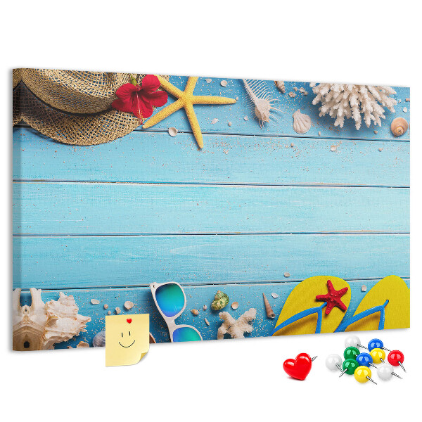 Tablero de anuncios con temática de vacaciones de verano en la playa y accesorios