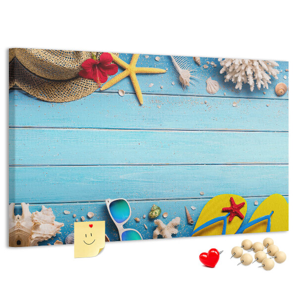 Tablero de anuncios con temática de vacaciones de verano en la playa y accesorios