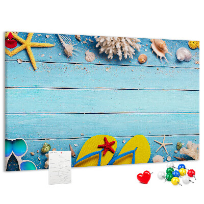 Pizarra de corcho con diseño de recuerdos de verano en la playa con conchas marinas