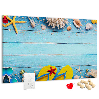 Pizarra de corcho con diseño de recuerdos de verano en la playa con conchas marinas