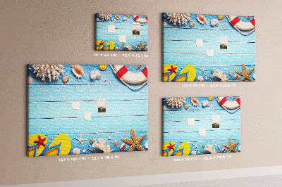 Tablero de corcho decorativo estilo veraniego con temática de playa conchas y arena