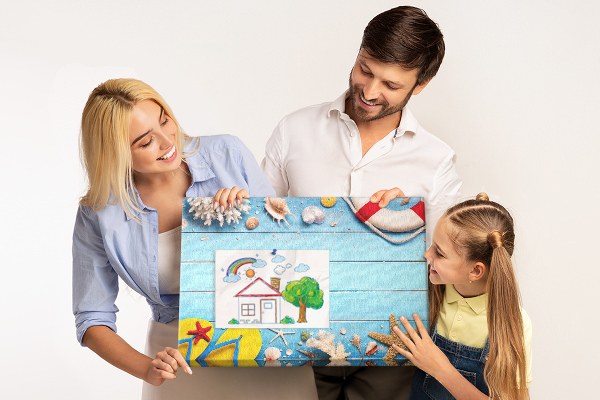 Tablero de corcho decorativo estilo veraniego con temática de playa conchas y arena