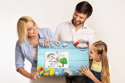 Tablero de corcho decorativo estilo veraniego con temática de playa conchas y arena