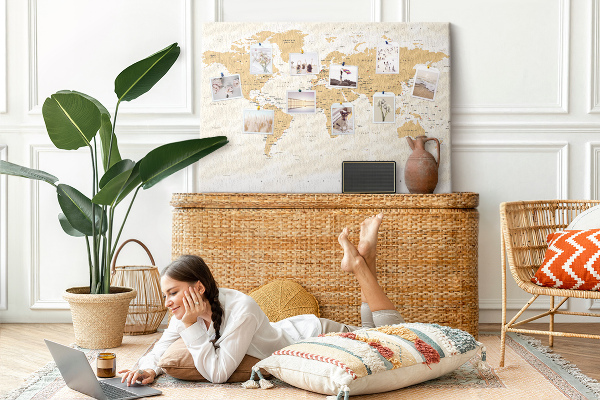 Tablero de corcho decorativo mapa del mundo con marcadores de ubicación