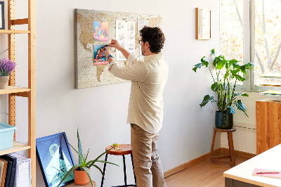 Tablero de anuncios Mapa del mundo antiguo en tonos marrones.