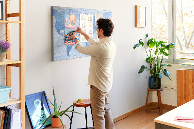 Pizarra de corcho Mapa del mundo en tonos azules.