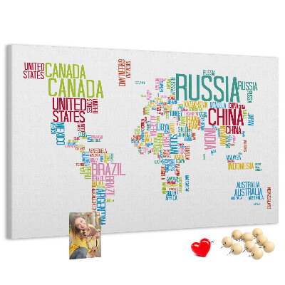 Tablero de anuncios Mapa del mundo con los nombres de los países en colores.