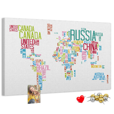 Tablero de anuncios Mapa del mundo con los nombres de los países en colores.