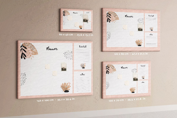 Tablero de corcho decorado con un elegante diseño de detalles florales
