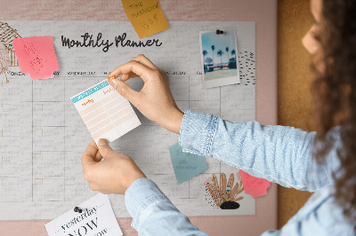 Agenda mensual con diseño de tablero de anuncios y detalles florales