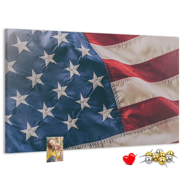 Tablero de corcho decorado Bandera estadounidense con estrellas prominentes.