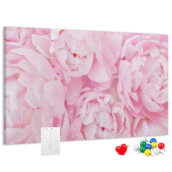Tablero de anuncios con diseño de peonías rosas en un tono delicado