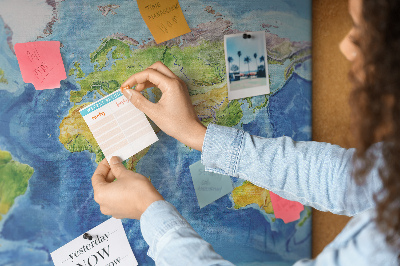 Tablero de corcho diseño de mapa del mundo en colores pastel