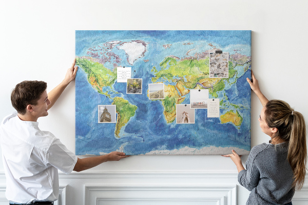 Tablero de corcho diseño de mapa del mundo en colores pastel