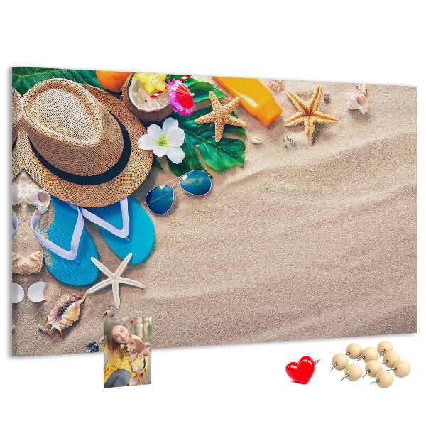 Tablero de anuncios recuerdos de verano en la playa con accesorios