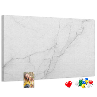 Pizarra de corcho Elegante diseño de mármol en tonos blancos.