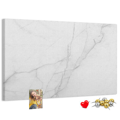 Pizarra de corcho Elegante diseño de mármol en tonos blancos.