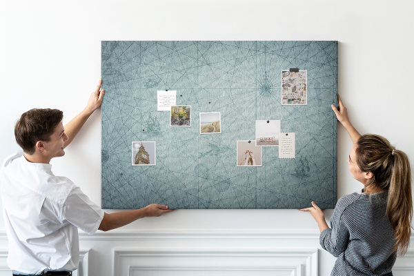 Tablero de anuncios mapa antiguo con patrones geométricos