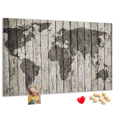 Tablero de corcho decorativo diseño de mapamundi sobre fondo de tablas de madera