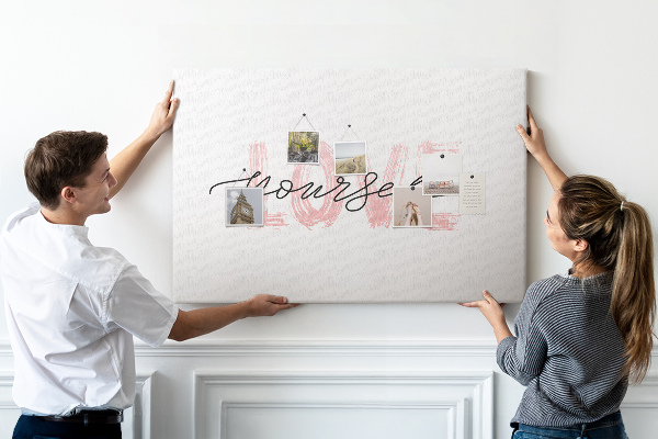 Tablero de anuncios Amor propio en colores pastel