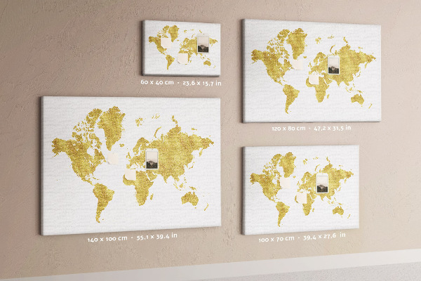 Tablero de corcho decorativo mapa del mundo dorado sobre fondo blanco