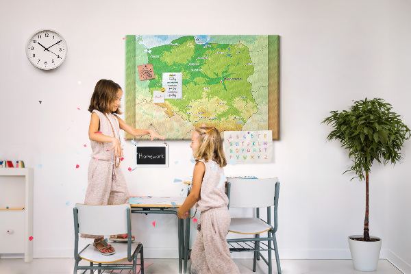 Tablero de anuncios mapa de Polonia con Varsovia marcada